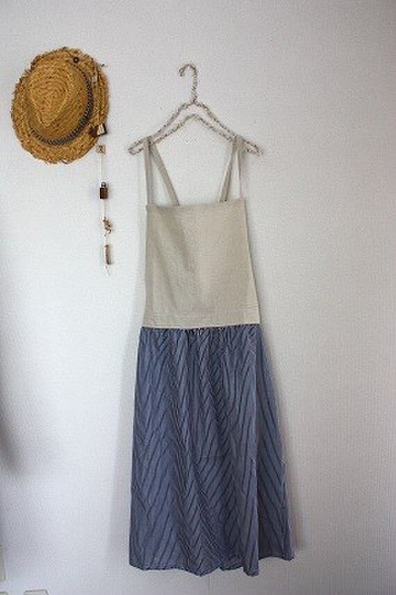 エプロンワンピース