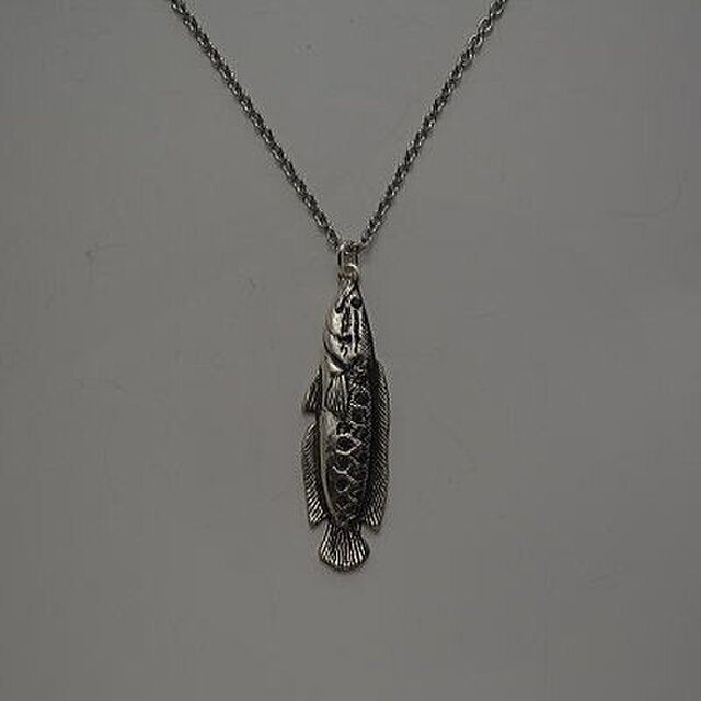 リアル雷魚ペンダントMの画像1枚目
