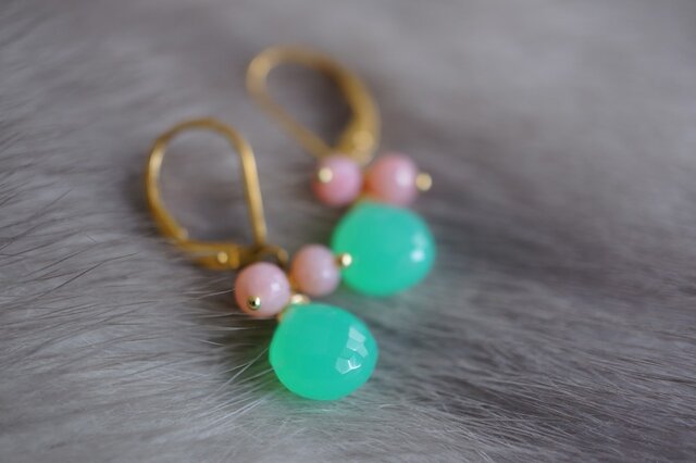 クリソプレーズピンクオパールレバーバックピアス2 K14GF | iichi 日々