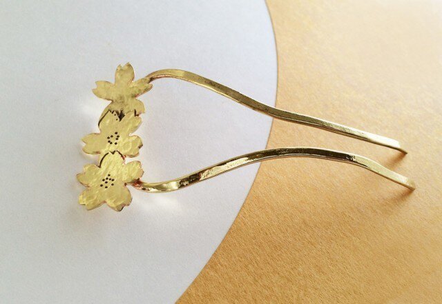 桜◇真鍮鍛金かんざし | iichi 日々の暮らしを心地よくする