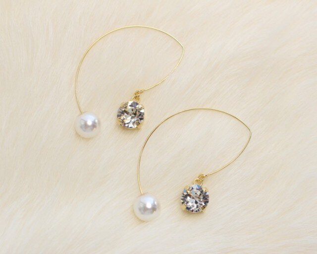 パール&スワロフスキー ステキな2wayピアス ゴールドの画像1枚目