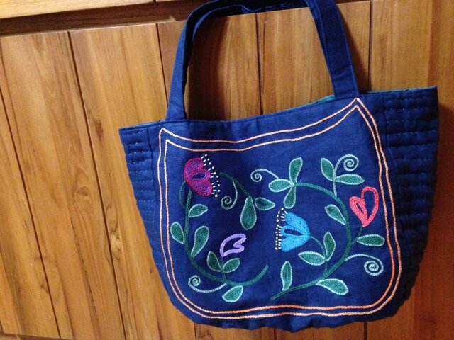 namai バック　ハンドメイド　刺子　刺繍 受注制作＊刺し子トートバッグ2～紺～ | iichi 日々の暮らしを心地よく