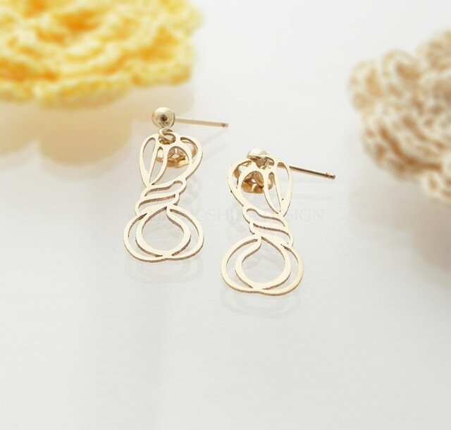 ノット I ピアス,ゴールドの画像1枚目
