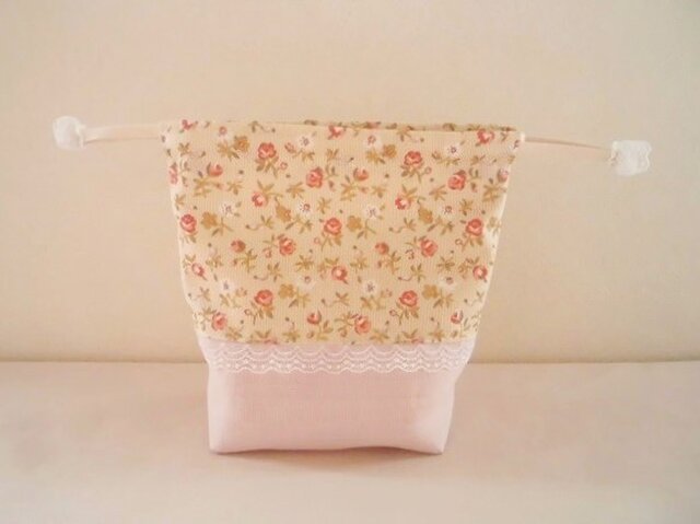 かわいいピンクの花柄巾着 Iichi ハンドメイド クラフト作品 手仕事品の通販