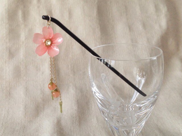 染め花を樹脂加工した桜のかんざし ピンク Iichi ハンドメイド クラフト作品 手仕事品の通販