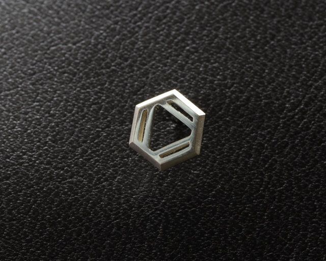 ベンゼン 化学式ピアス®片耳の画像1枚目
