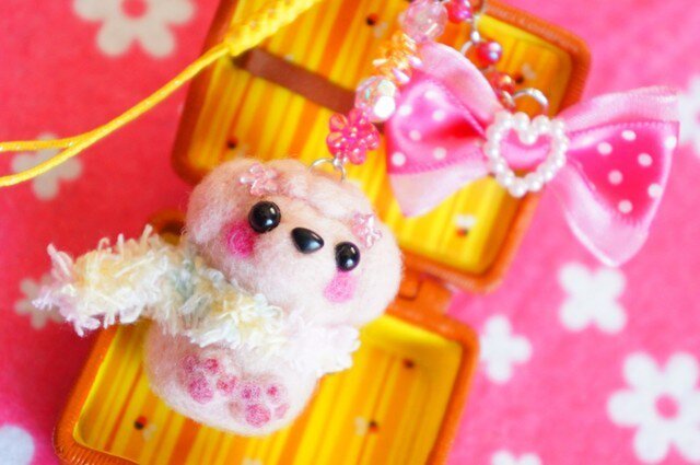 トイプードル(ピンク)ピンクリボンストラップ☆の画像1枚目