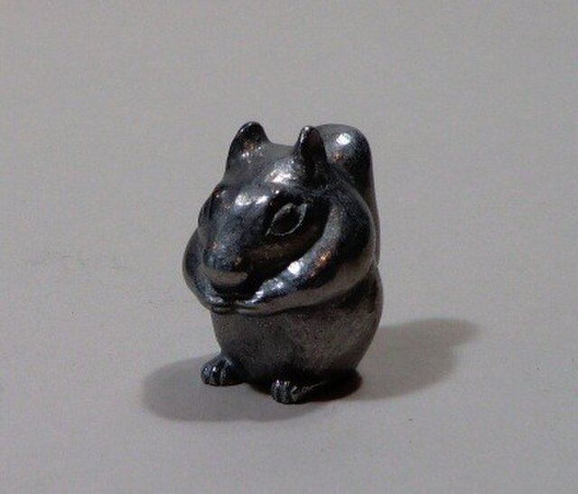ボールリスの画像1枚目