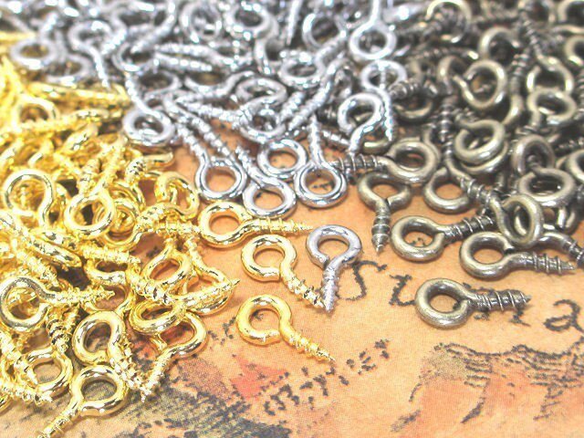 ヒートンねじ 8mm 金古美ゴールドシルバー 300個【基本金具・手芸パーツ】の画像1枚目