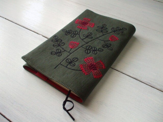 花刺繍の新書本ブックカバー 綿ツイル グリーンの画像1枚目