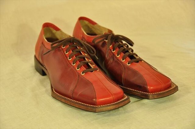 ボーリングシューズ赤 25.5cmの画像1枚目