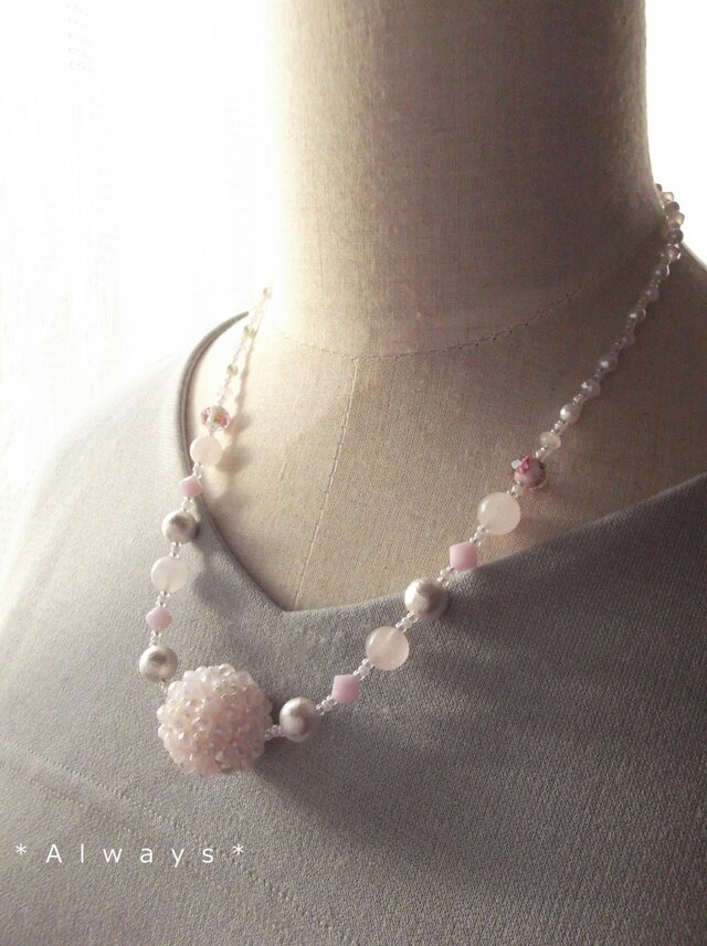 春色Pink ball ネックレスの画像1枚目