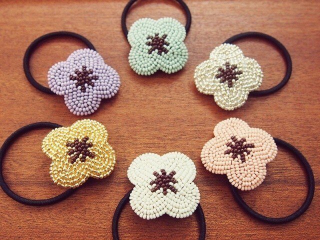 【sold】ohana-fourビーズ刺繍ヘアゴムの画像1枚目