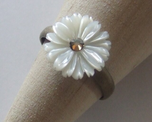 『Pure marguerite』リングの画像1枚目
