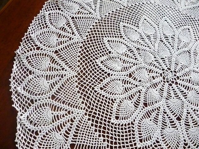 ハンドメイド*レース編みテーブルセンター直径約98cm