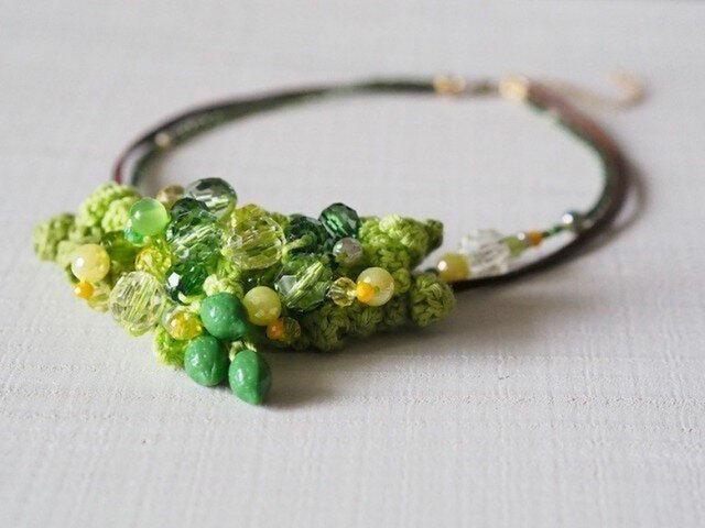 ライムの風の首飾り【K様オーダー作品】の画像1枚目