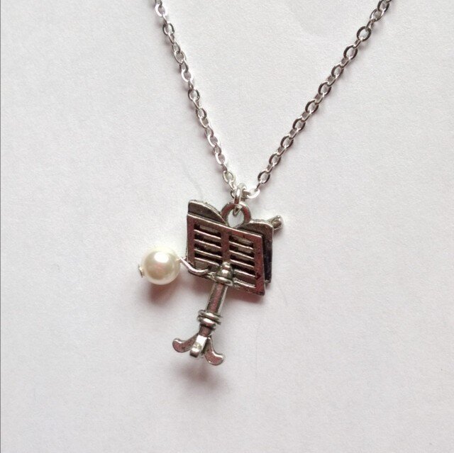 譜面台 ＆ 指揮棒のネックレス】〜スワロフスキーパール付 | iichi