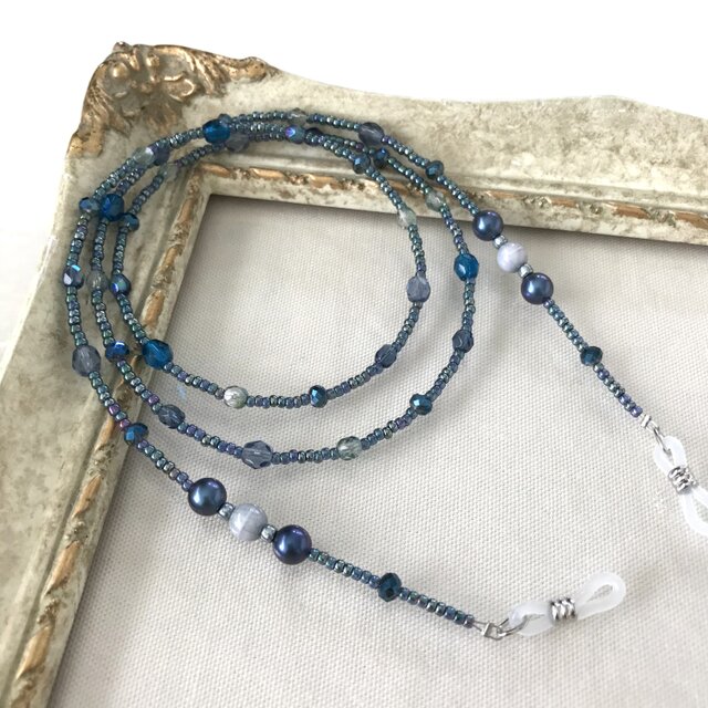 ハンドメイド グラスコード メガネチェーン チェコガラス ベルフラワー♡一点物♡ ハンドメイド グラスコード チェコガラス ベルフラワー ホワイト