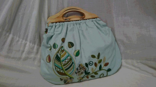 刺繍柄　グラニーバッグ　ハンドメイド 刺繍のグラニーバッグ | iichi 日々の暮らしを心地よくする