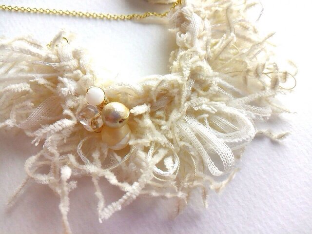 ふりふりフリンジネックレス pureの画像1枚目