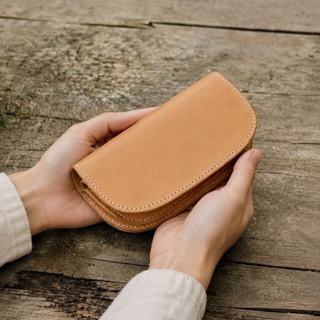 スリムでコンパクトな本革長財布　ハンドメイド 本革手縫いのシンプル長財布【受注製作】 | iichi 日々の暮らしを