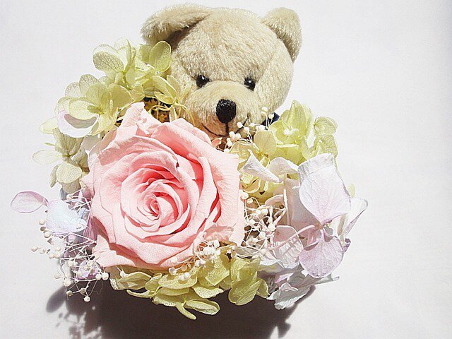 <母の日SALE!5月2日まで>クマさんとプリザーブドフラワー ♪の画像1枚目