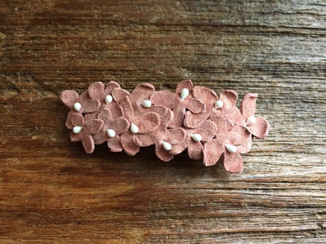革花のバレッタ(花芯つき) サーモンピンク 金具5cm 111の画像1枚目