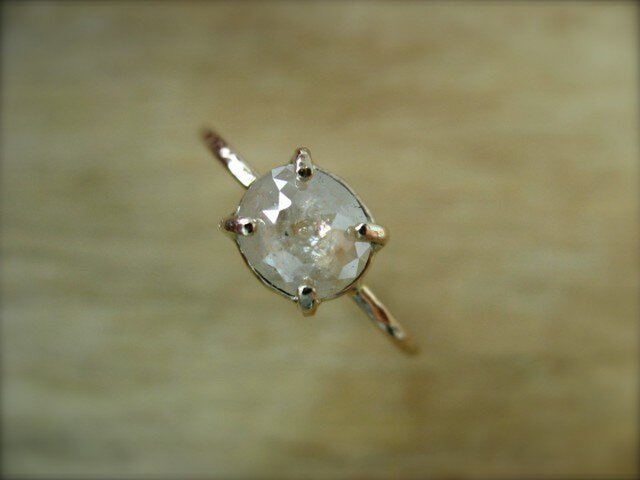 SilkyDiamondProngRing Ovalの画像1枚目