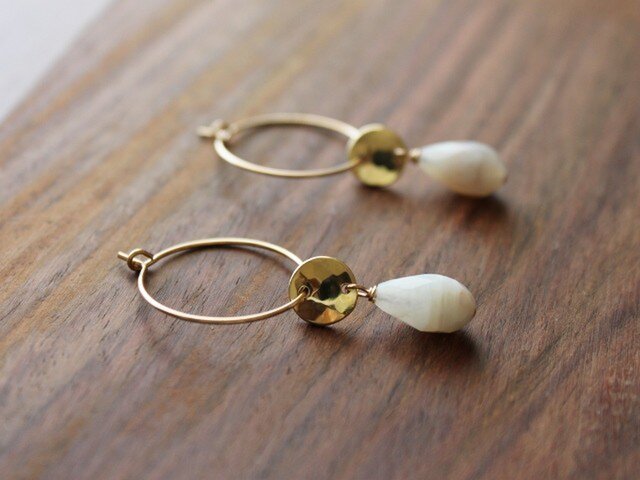 真鍮打ち出し・K14GFピアス【ボツワナアゲート】の画像1枚目