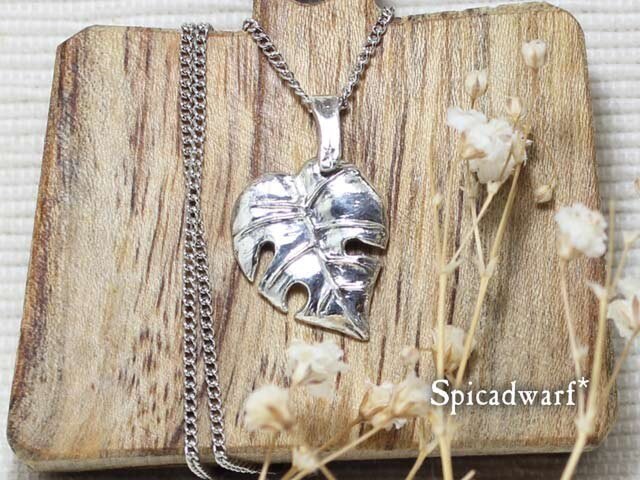 Monstera pendant size Sの画像1枚目
