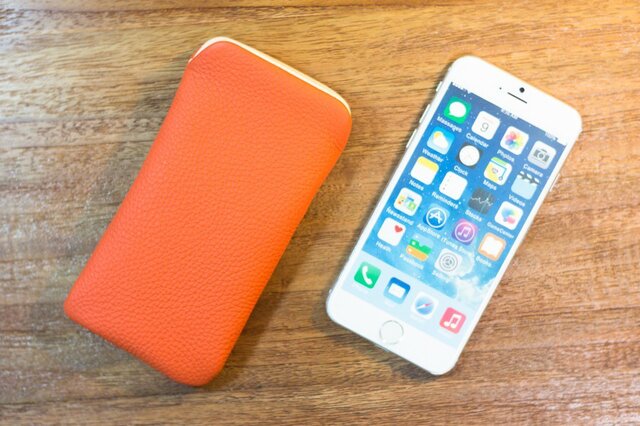 iPhone6レザーケース トリヨンクレマンス・エルメスオレンジの画像1枚目