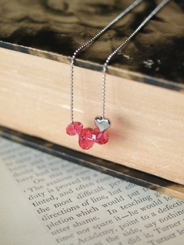 Swarovski のネックレス *ピンクサファイア*の画像1枚目