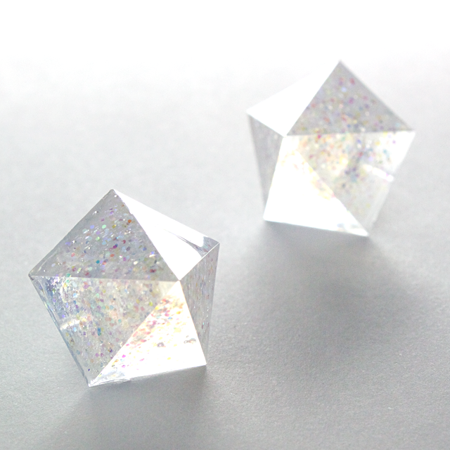 ペンタゴンピアス(粒子)の画像1枚目