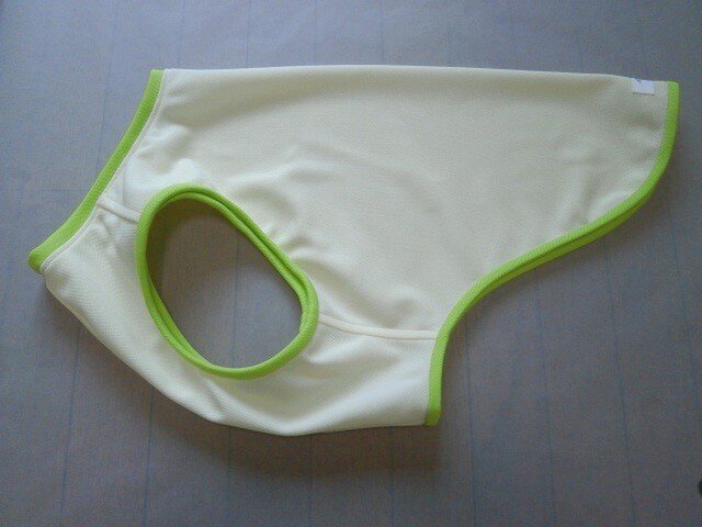 犬服 P様オーダーメイド品:大型犬用タンクトップ(白&黄緑)の画像1枚目