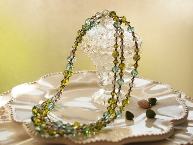 Swarovski * 新緑カラーのネックレス Greenの画像1枚目