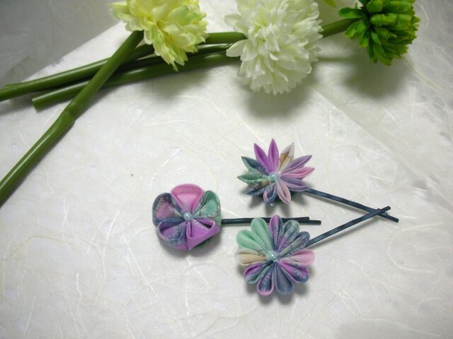 【つまみ細工】ヘアピン purple & greenの画像1枚目