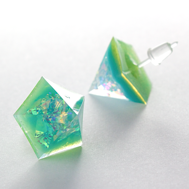 ペンタゴンピアス(朝靄)