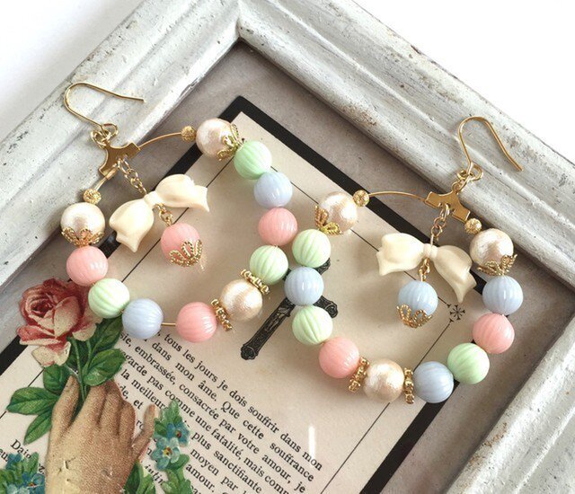 マカロンカラーのフープピアス | iichi 日々の暮らしを心地よくする