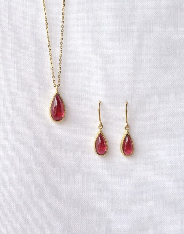 Garnet Pendant&pierced earringの画像1枚目