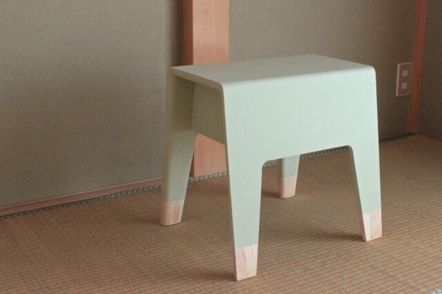 かさなるスツール GOUTS(ティーグリーン)の画像1枚目
