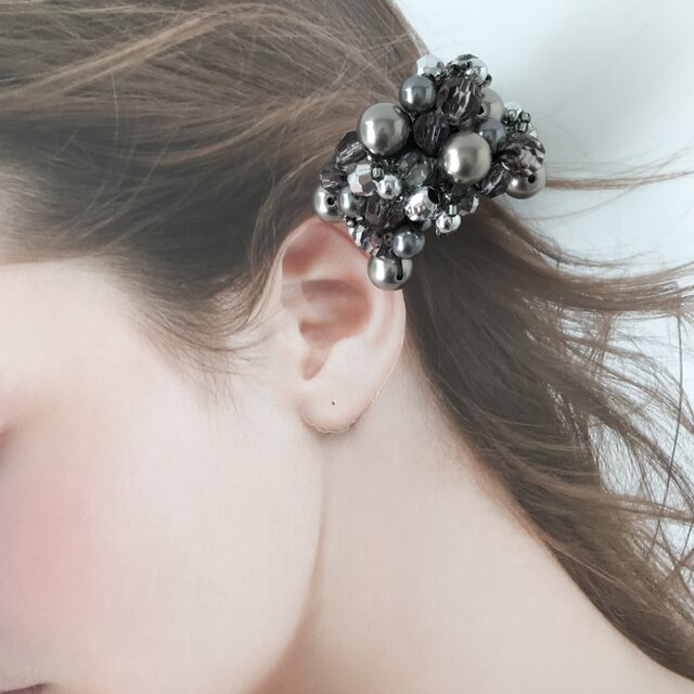 ALEXANDRE ビジューヘアアクセサリー ボウタイ ブラック・シルバー シルバーグレー の クロッシェ シュシュ かぎ針編み ビジュー ビーズ