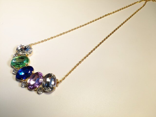 5色のビジューネックレスの画像1枚目