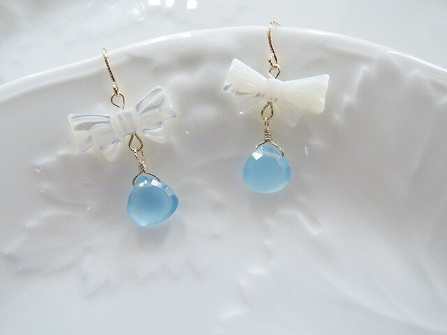 ☆宝石質ブルーカルセドニー＆リボンシェイプピアス用チャーム776