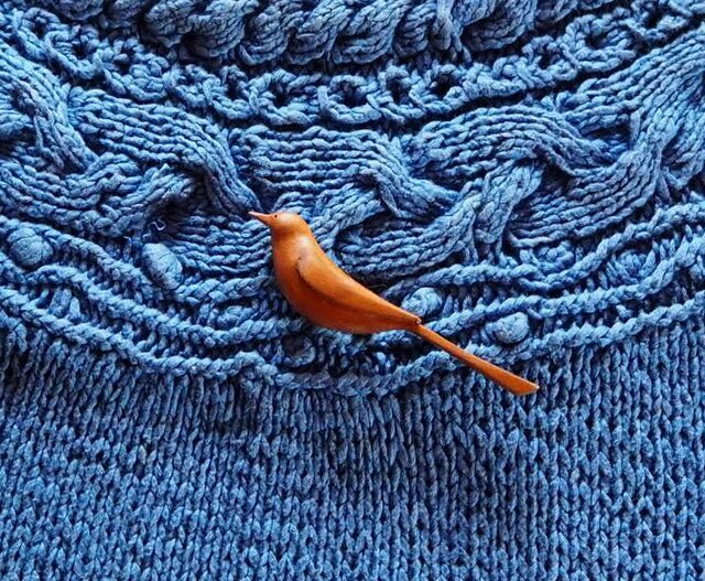 セキレイ アメリカンチェリー材 野鳥のブローチシリーズ | iichi 日々