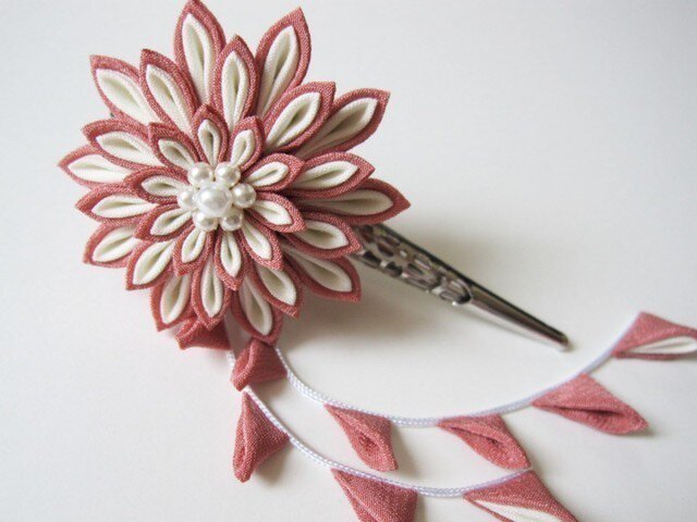 つまみ細工 2wayヘアクリップ | iichi 日々の暮らしを心地よくする