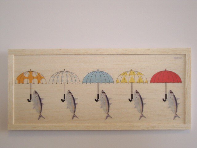 Fish and umbrellaの画像1枚目