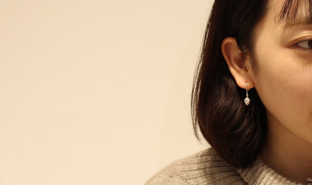 【み松】雨氣 貝繕いピアス他4点 雲間から覗く太陽。曇りのち輝く雨 ピアス E00096 | EMMA GRAND