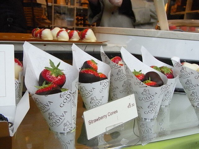 【額付写真】strawberry cones!の画像1枚目