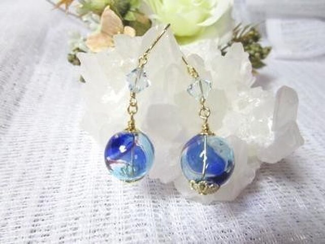 夏祭り吹きガラスピアス Bの画像1枚目