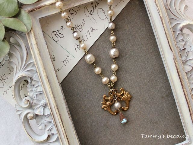 【 Sold 】ユリとサフィレット、ハスケルパールのネックレスの画像1枚目